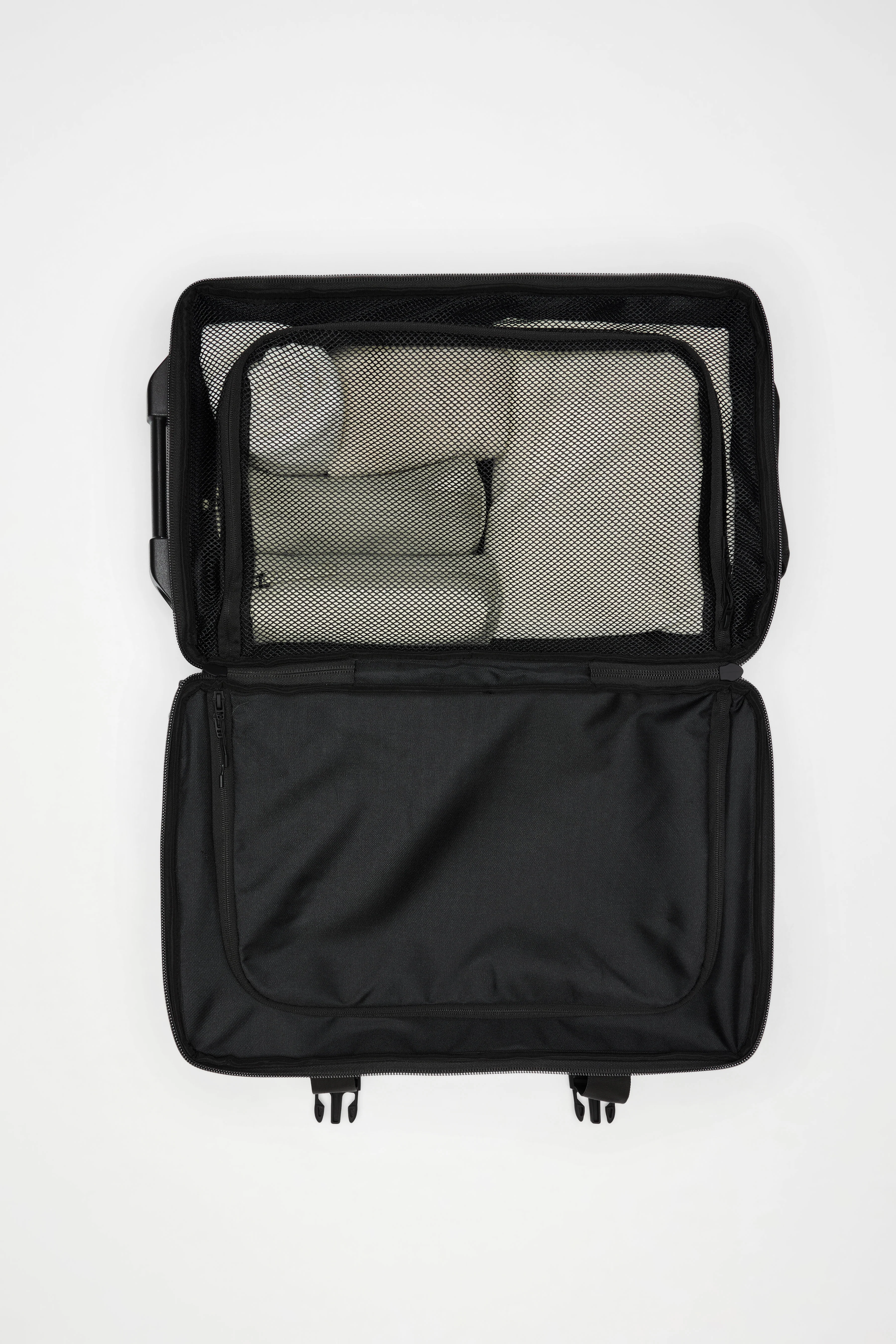 Texel Cabin Bag - Image 21