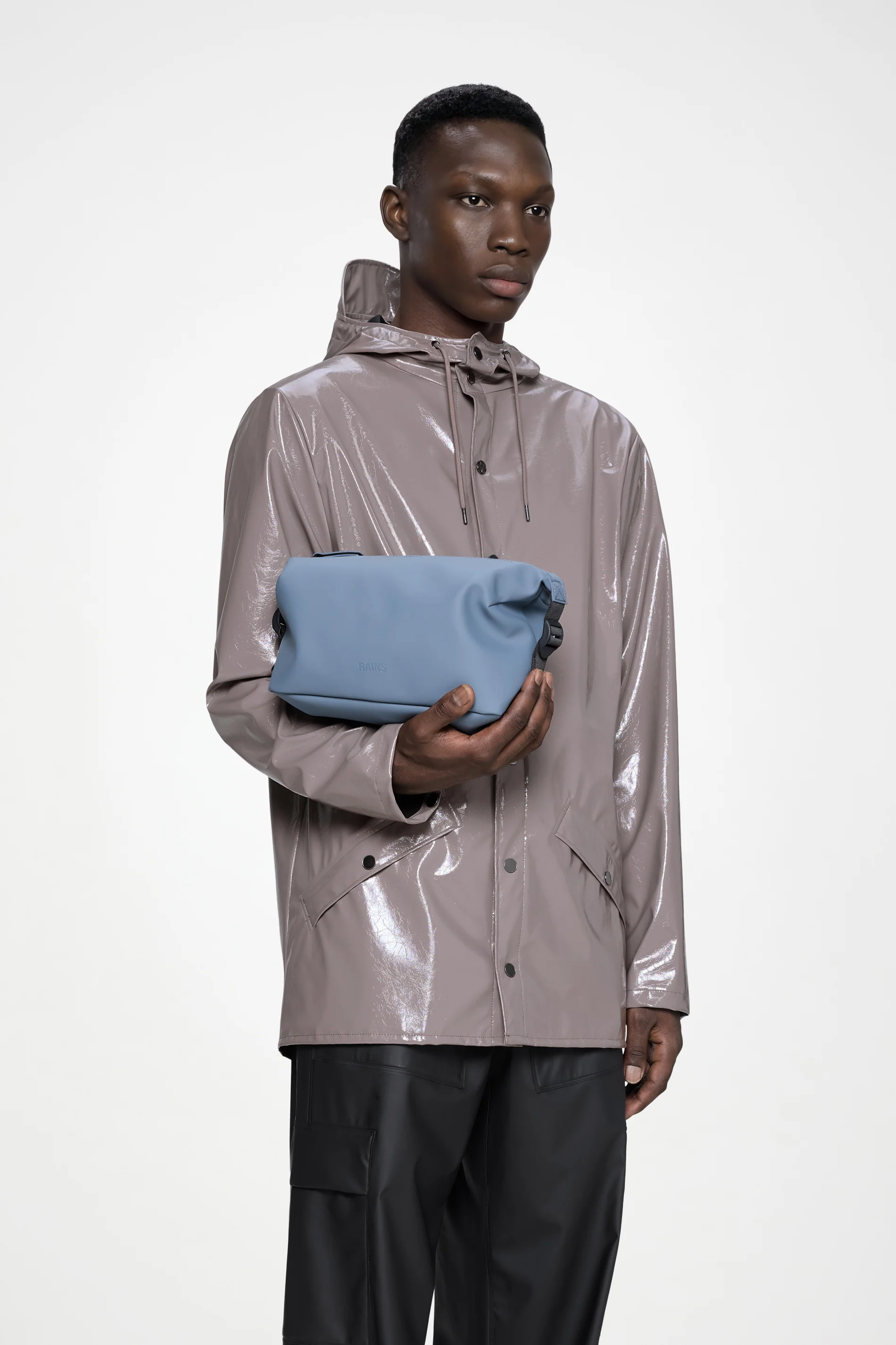 Hilo Wash Bag - Image 14